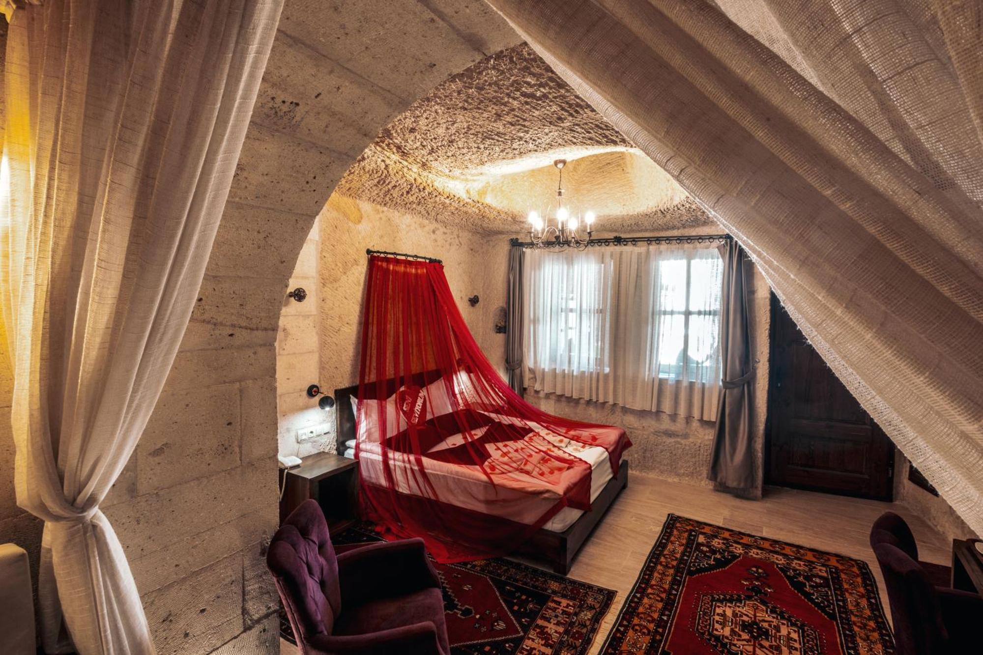 Tafana Cave & Stone Lodge 어굽 외부 사진