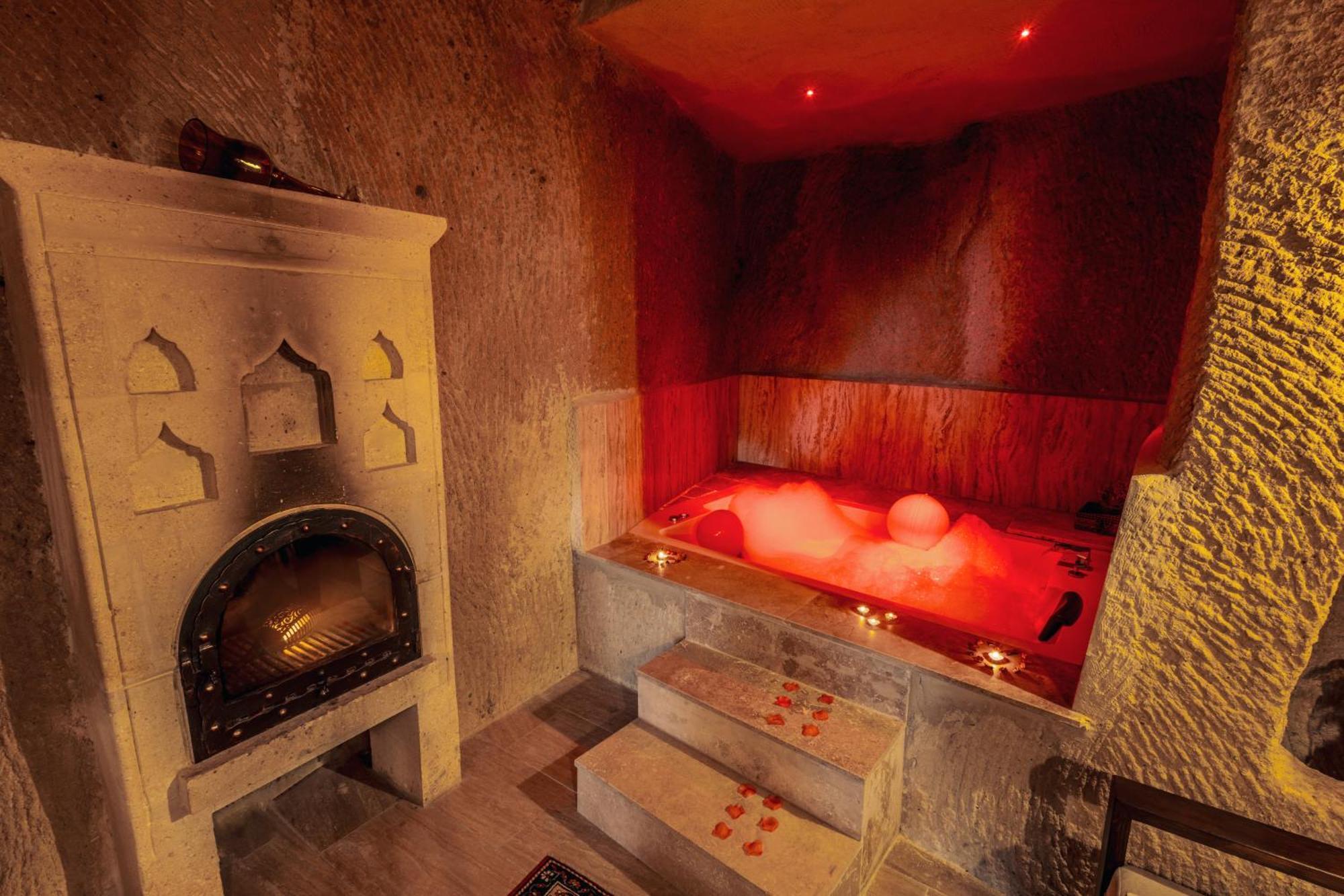 Tafana Cave & Stone Lodge 어굽 외부 사진