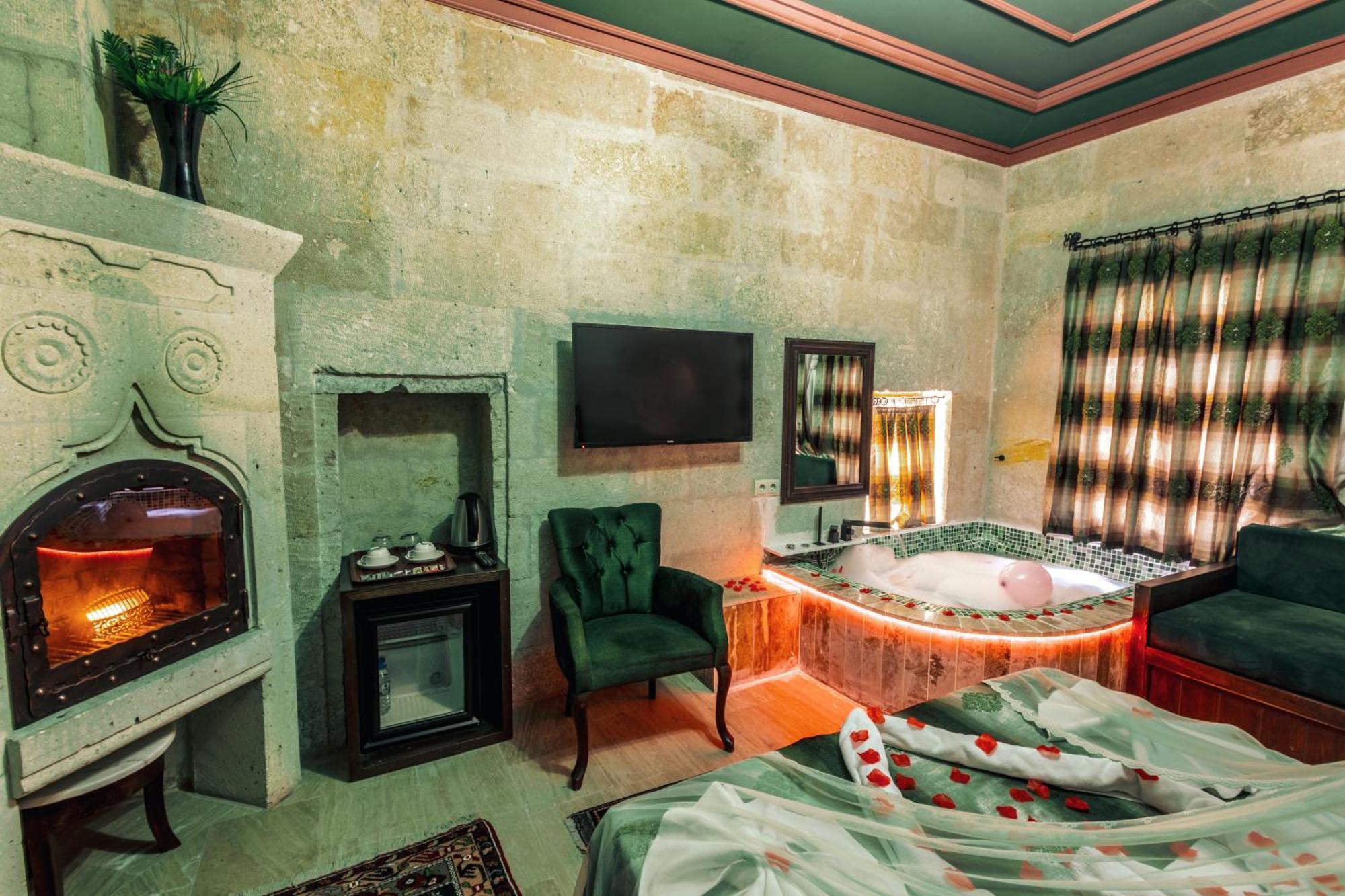 Tafana Cave & Stone Lodge 어굽 외부 사진