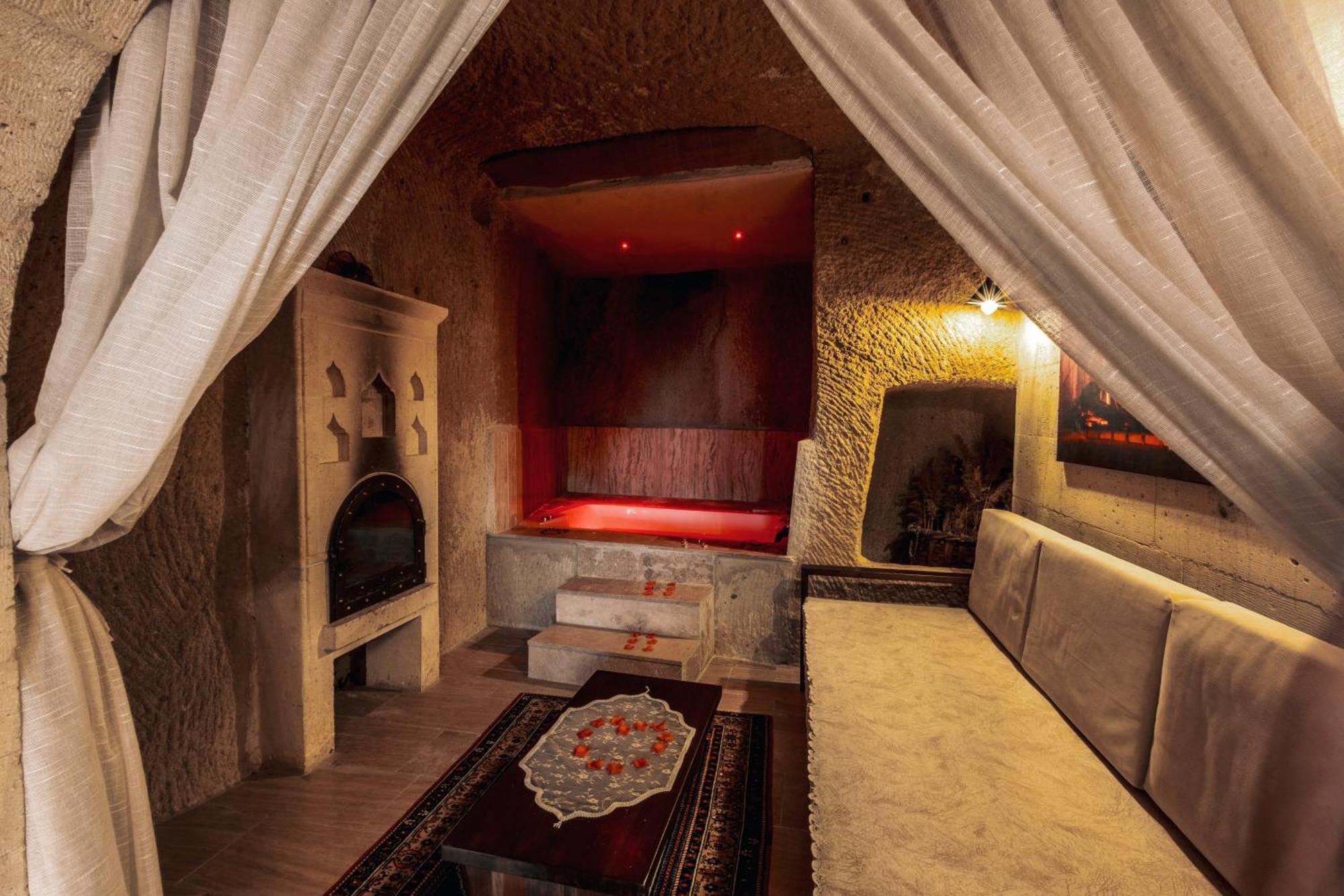 Tafana Cave & Stone Lodge 어굽 외부 사진