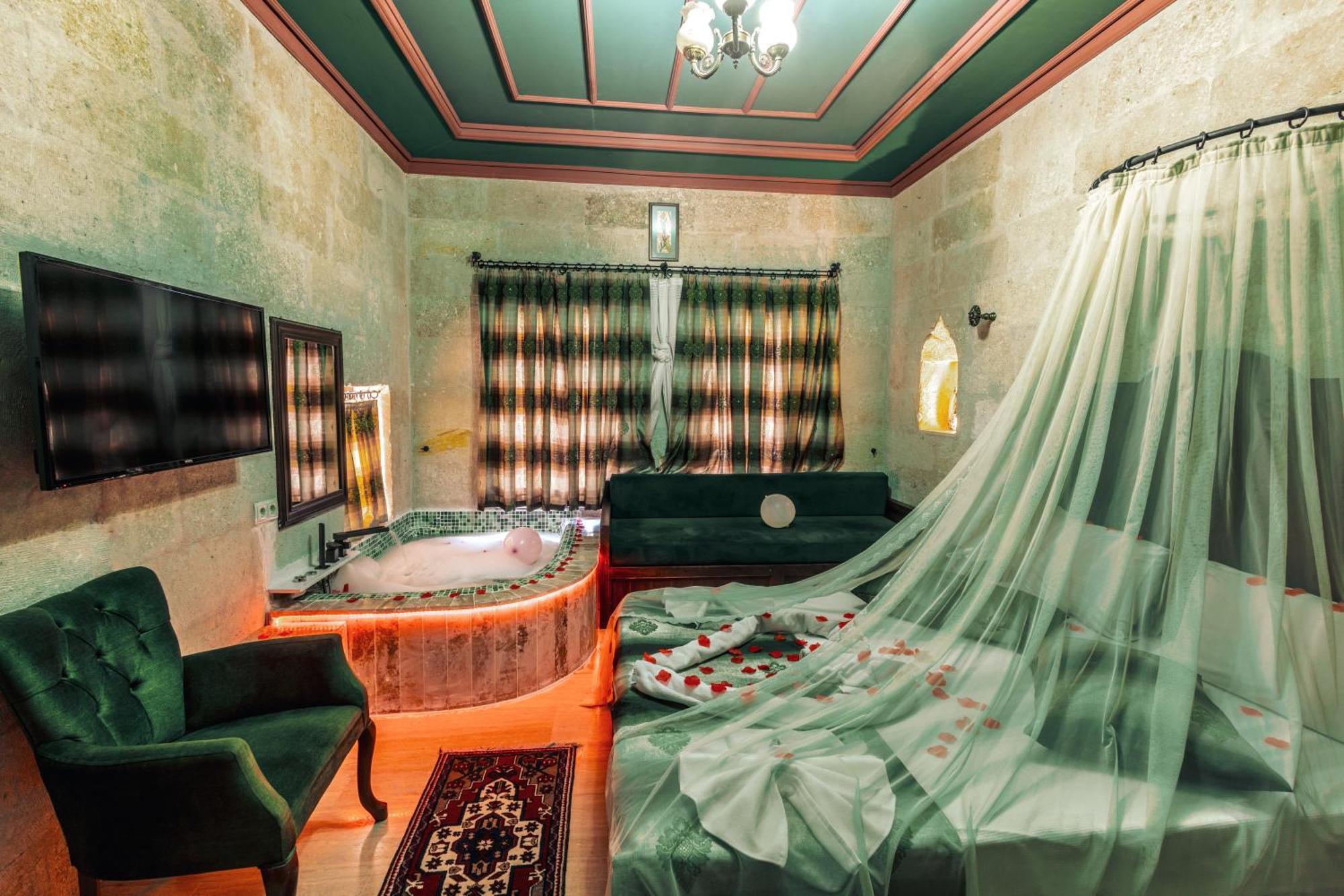 Tafana Cave & Stone Lodge 어굽 외부 사진