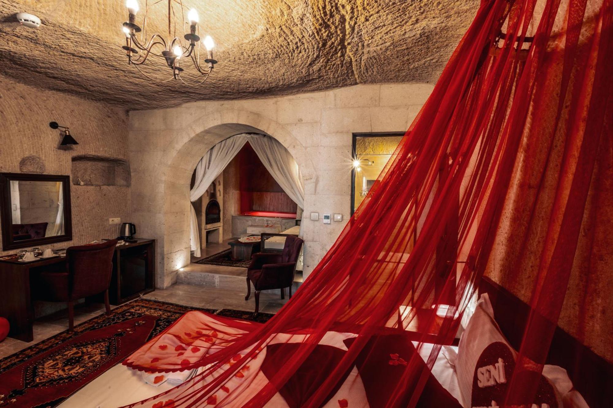 Tafana Cave & Stone Lodge 어굽 외부 사진