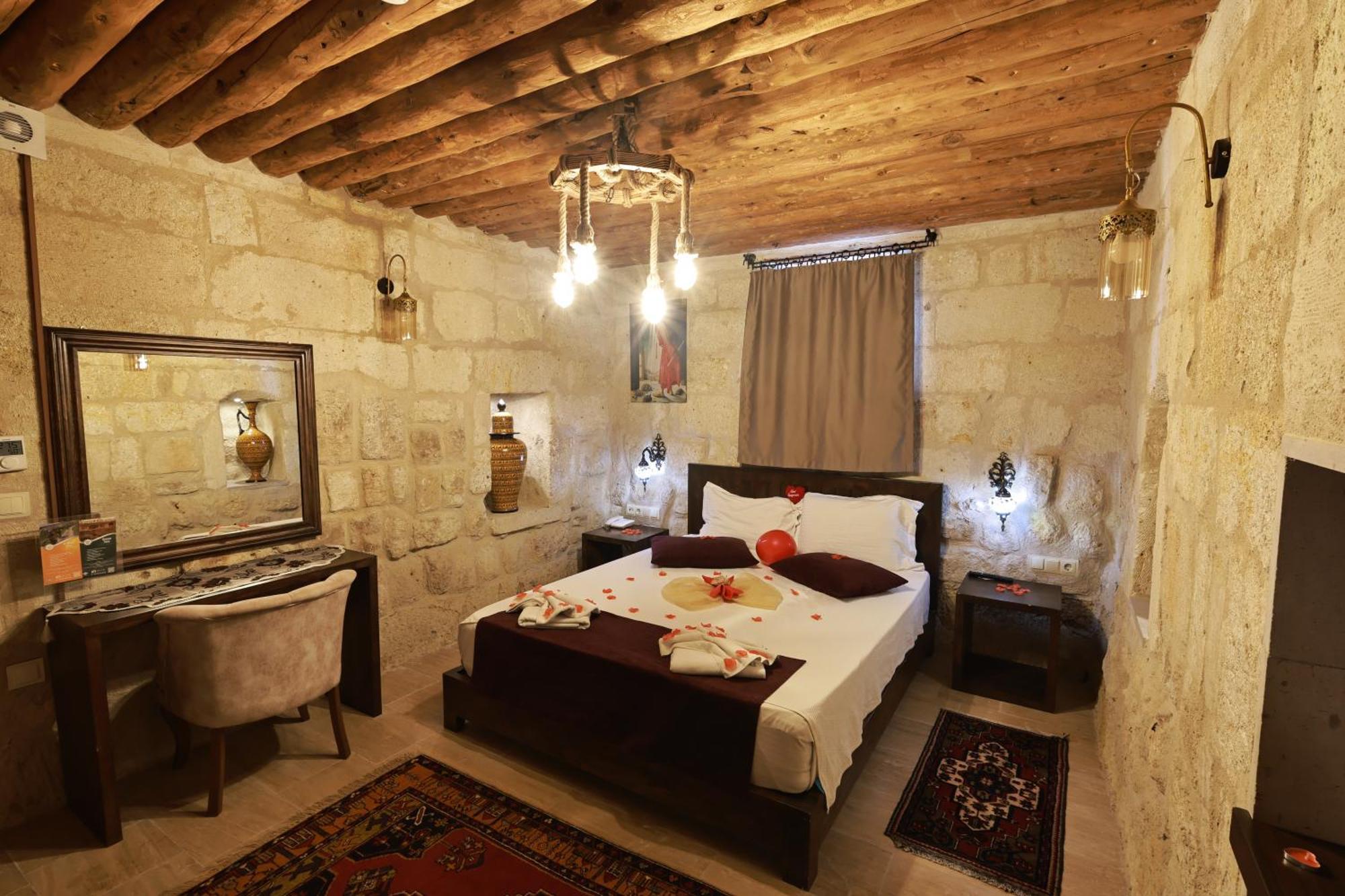Tafana Cave & Stone Lodge 어굽 외부 사진
