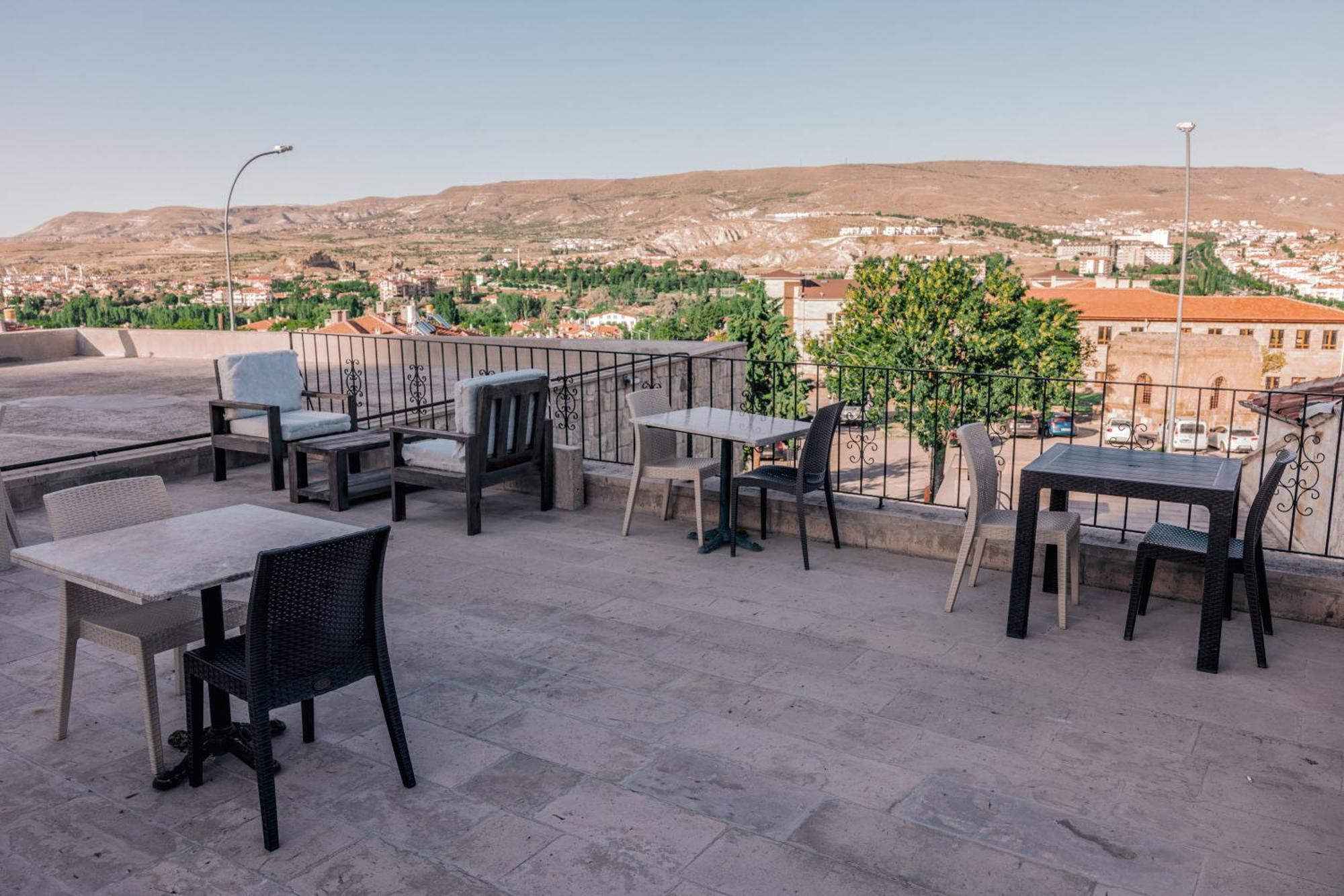 Tafana Cave & Stone Lodge 어굽 외부 사진
