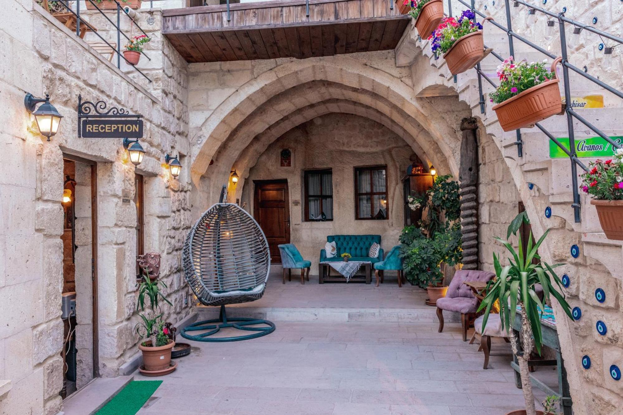 Tafana Cave & Stone Lodge 어굽 외부 사진
